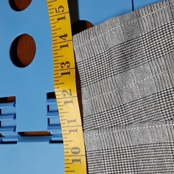 𝅺JEAN-PIERRE Klifa PARIS. Size small, black/white plaid with silver thread. - Picture 4 of 6